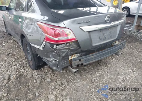 2015 Nissan Altima 2.5 S z USA, uszkodzony, nr VIN 1N4AL3AP5FC459269